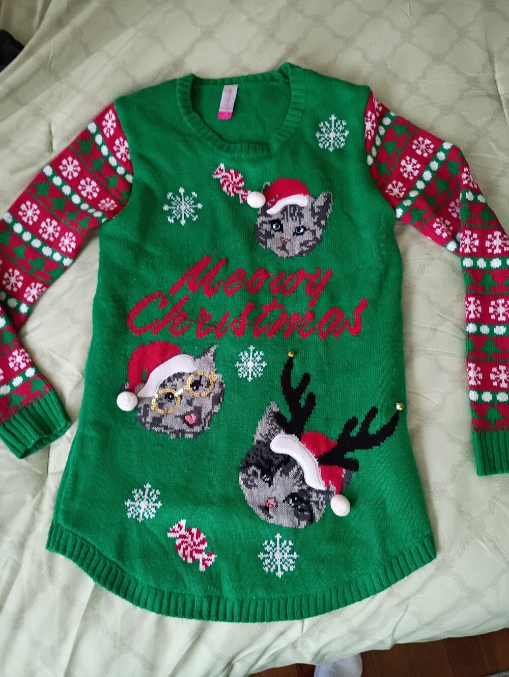No Boundaries Green Christmas Cat Sweater with Red & White Accents
